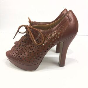 Xappeal Tasha Brown Peep Toe Laser Cut Lace Up Heel Womens Sz 7.5